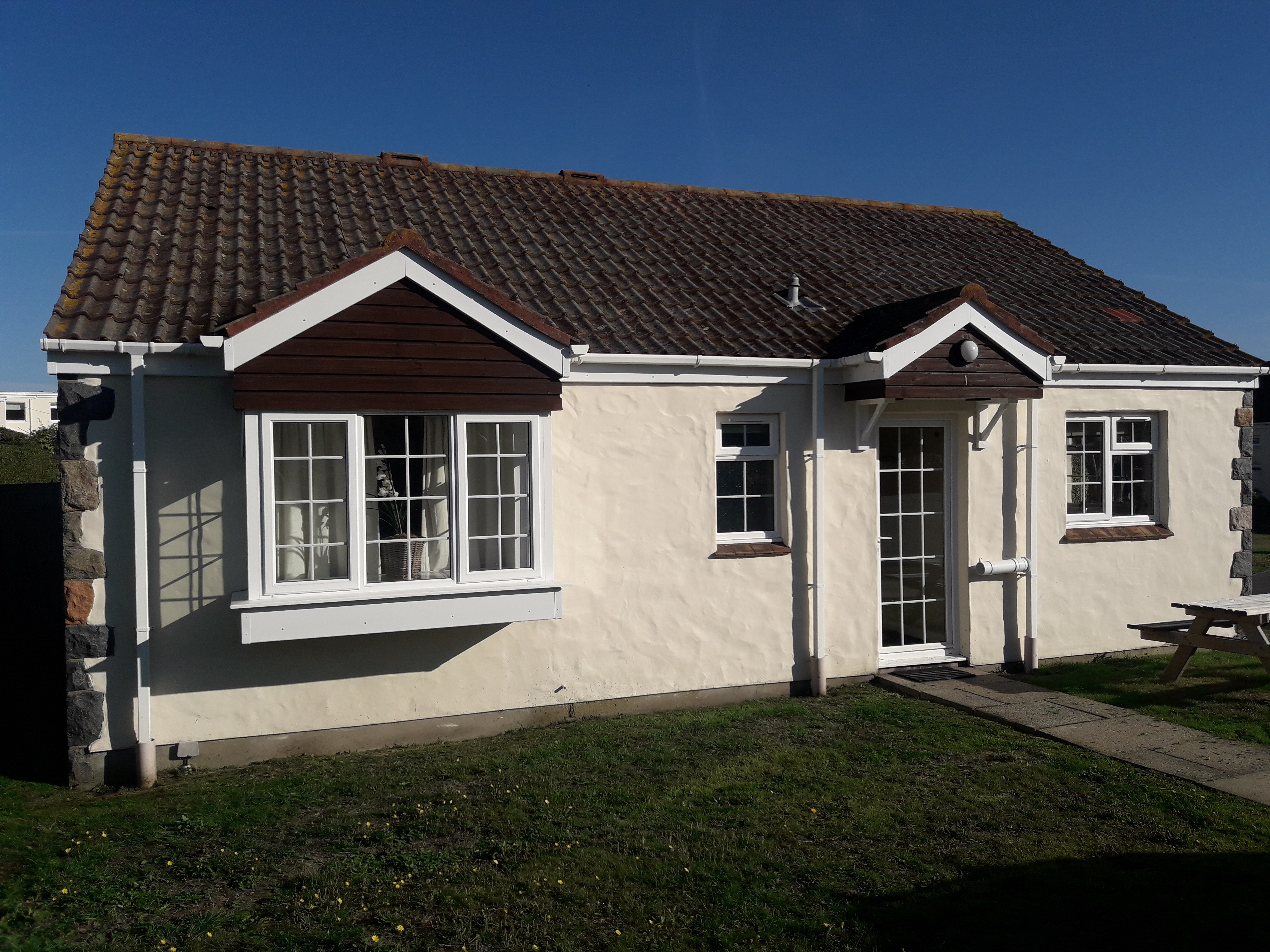 1 Perelle Cottage Self Catering Guernsey Visit Guernsey