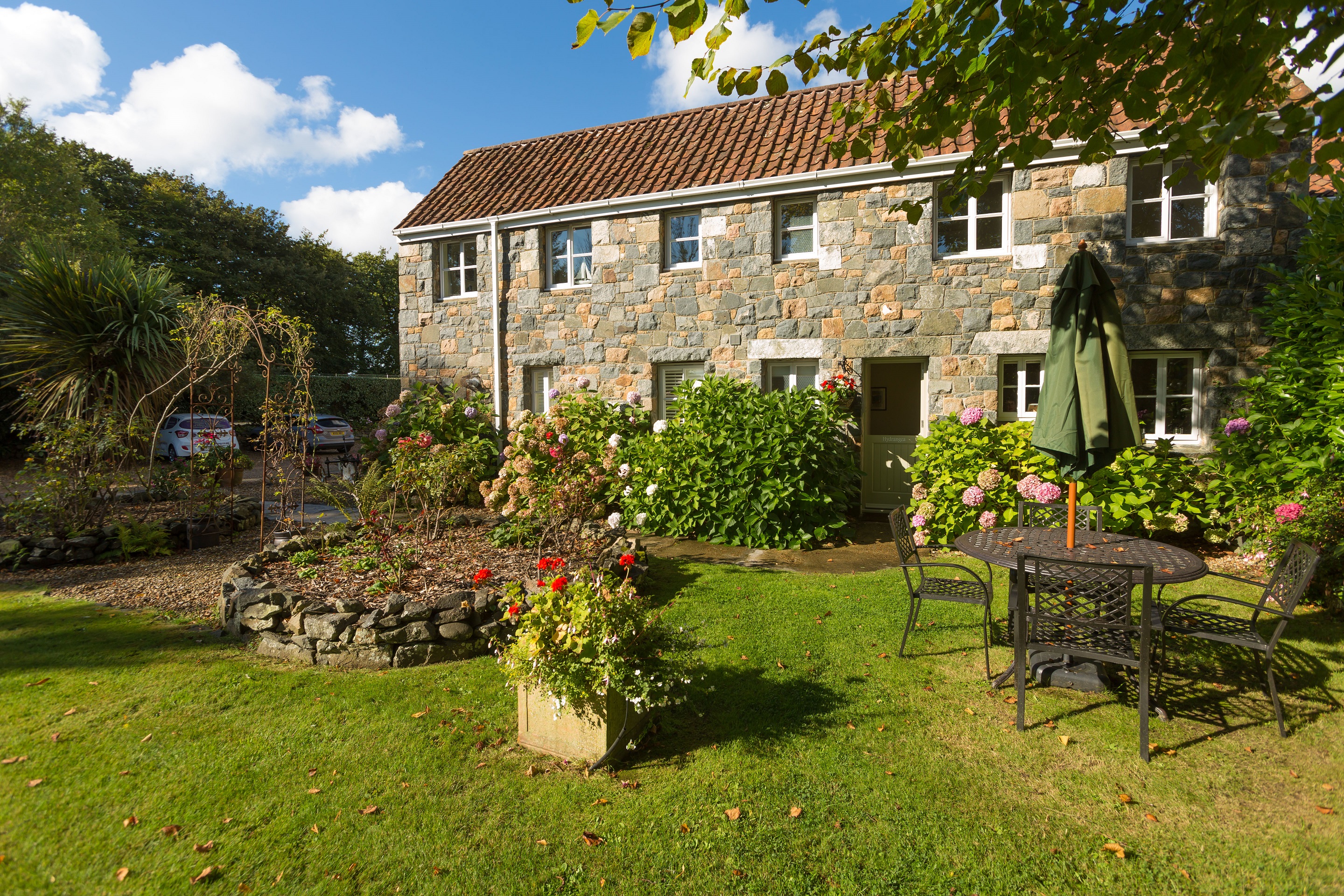 Les Piques Self Catering Cottages Guernsey Visit Guernsey