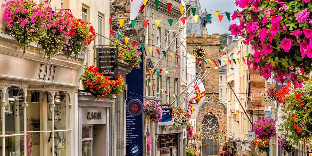 Guernsey Museum: Fete d'Etai & Community Procession